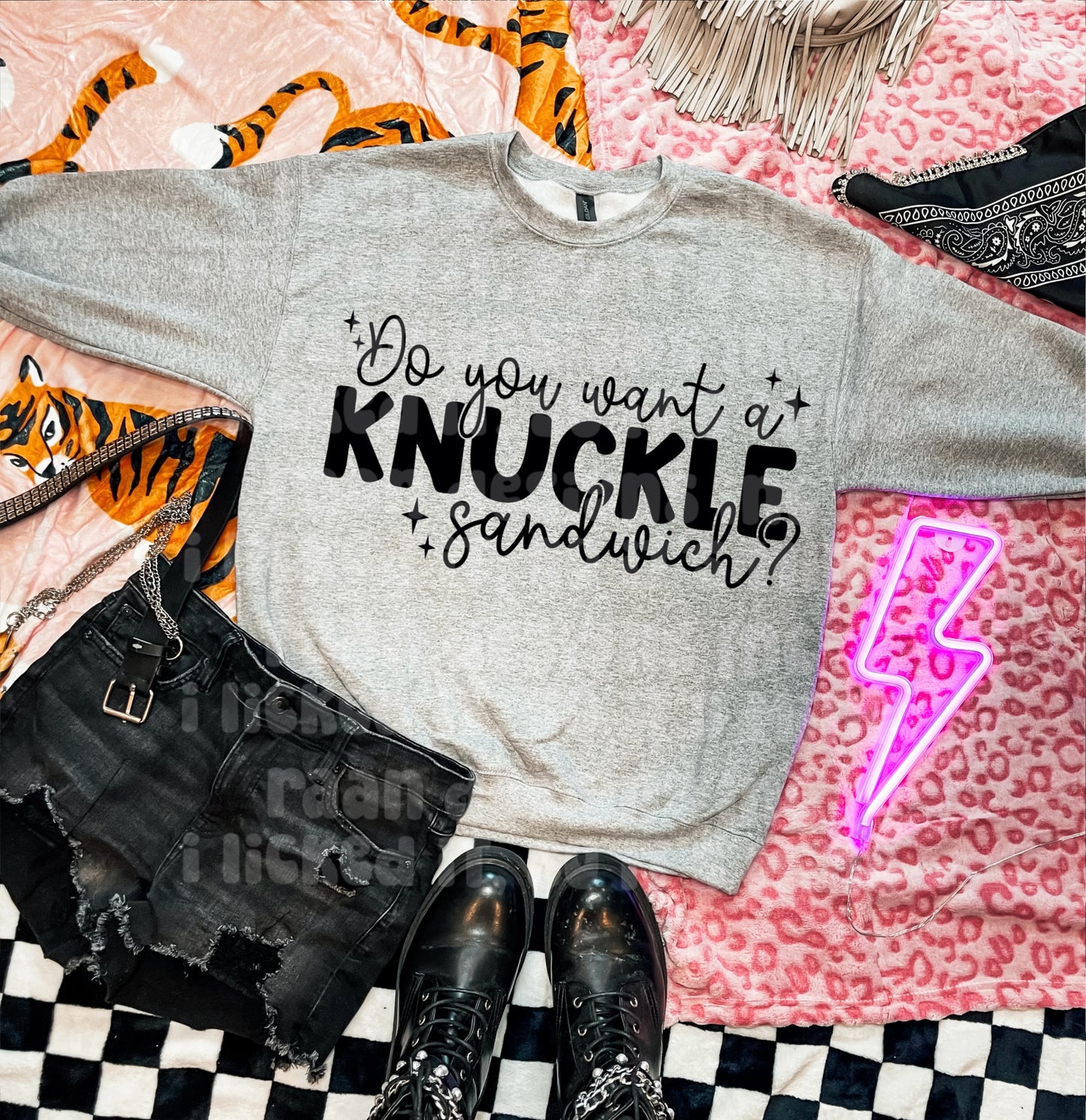 Knuckle Sandiwch